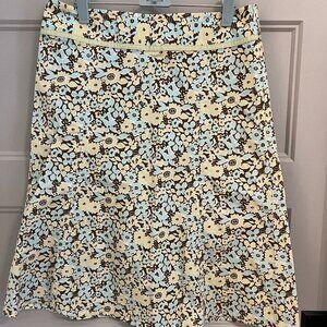 Eddie Bauer Petite 2 Brown skit with light blue & green floral print